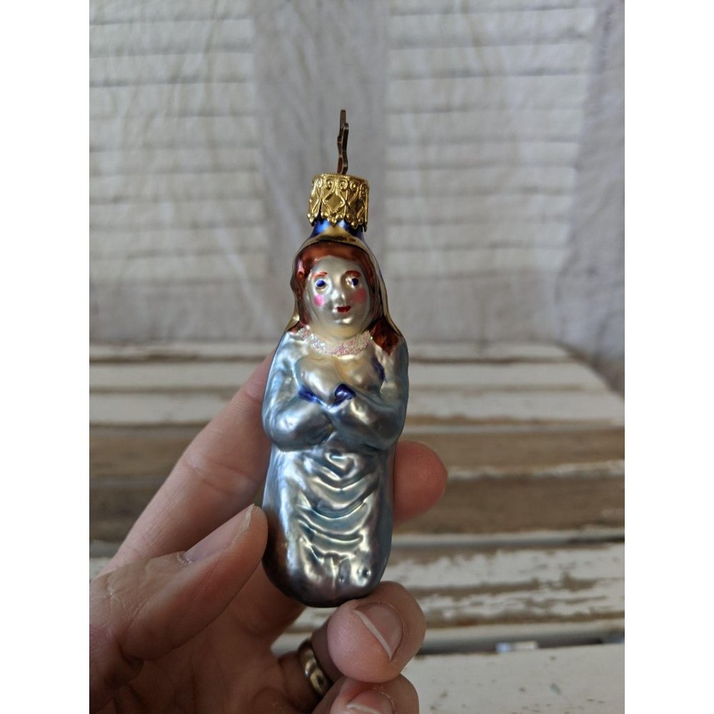 Inge Glas Praying Virgin Mary Madonna Blown Glass